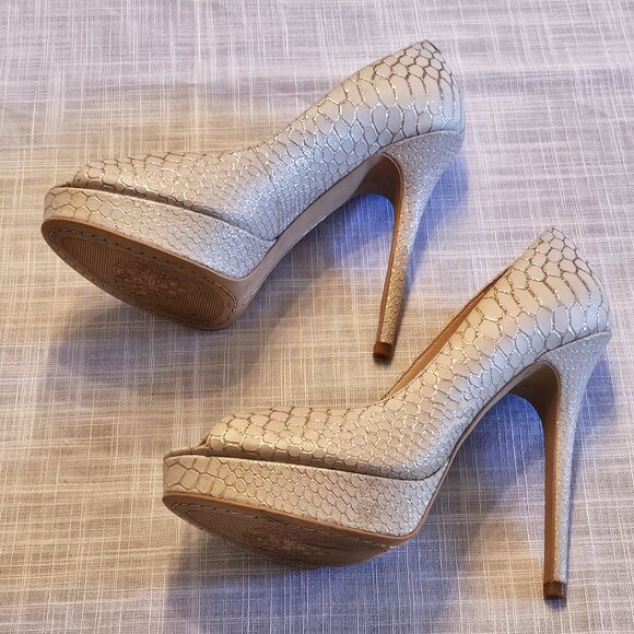 VINCE CAMUTO Cream Leather Snakeskin Texture Platform Peep Toe 5" Stiletto Heels - Picture 4 of 7